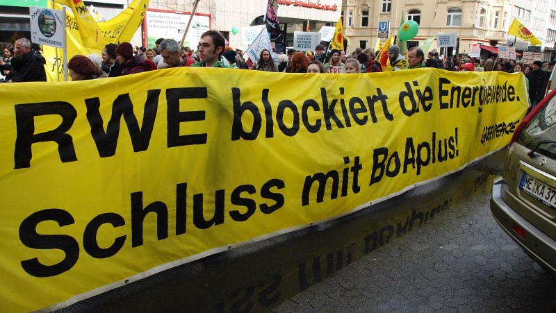 Demo Greenpeace RWE blockiert die Energiewende. Schluss mit BoAplus!
