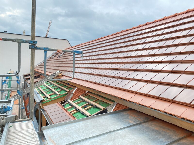 Solardachziegel auf einem denkmalgeschützten Haus in Heidelberg